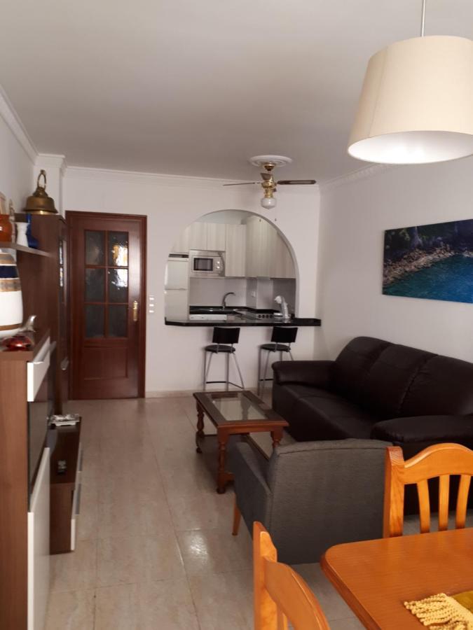 Calle Juzcar Uk Tv La Cala De Mijas Luaran gambar