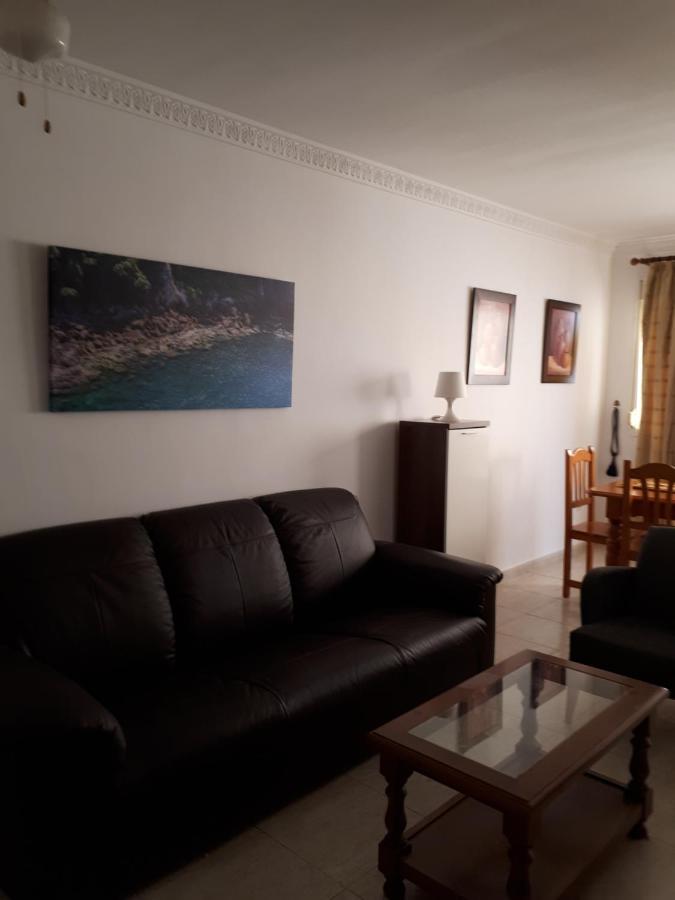 Calle Juzcar Uk Tv La Cala De Mijas Luaran gambar