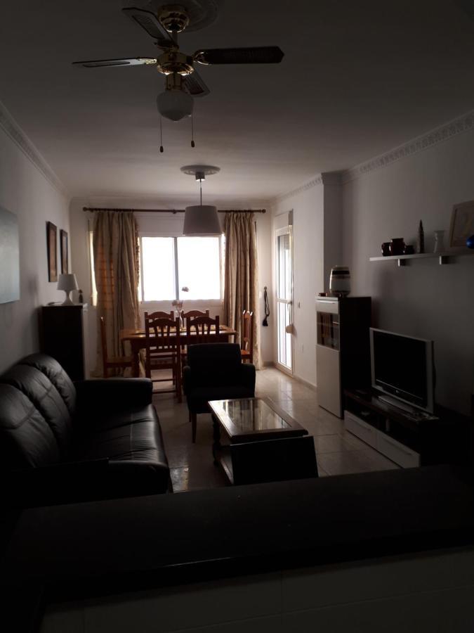 Calle Juzcar Uk Tv La Cala De Mijas Luaran gambar