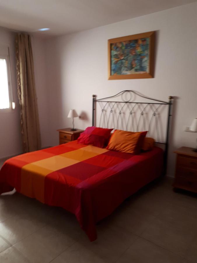 Calle Juzcar Uk Tv La Cala De Mijas Luaran gambar